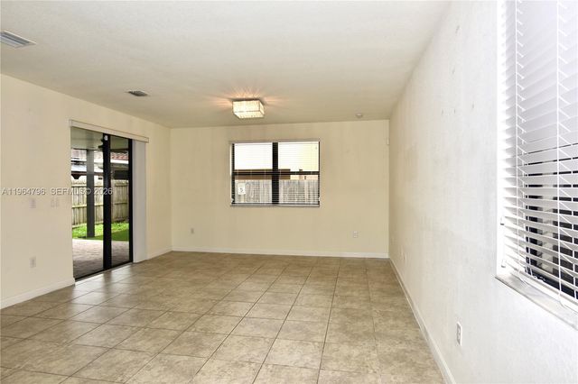 526 SE 35th Ave, Homestead, FL 33033