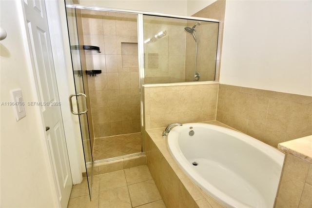 526 SE 35th Ave, Homestead, FL 33033