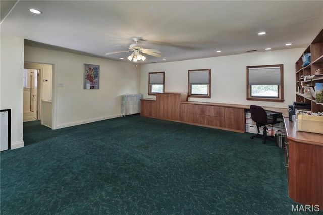 528 Midvale Avenue, St Louis, MO 63130