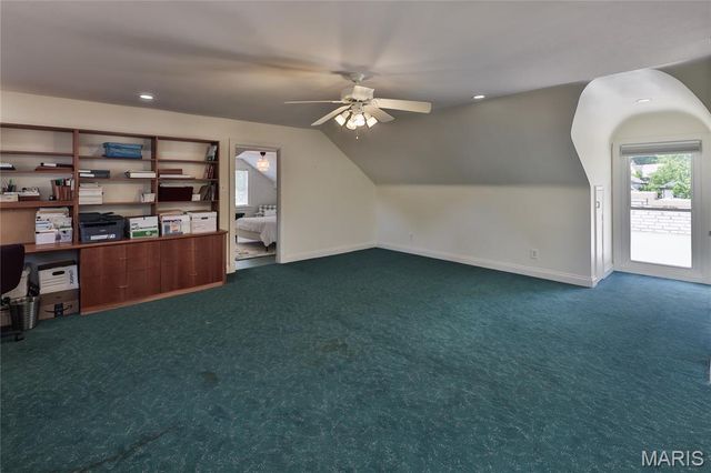 528 Midvale Avenue, St Louis, MO 63130