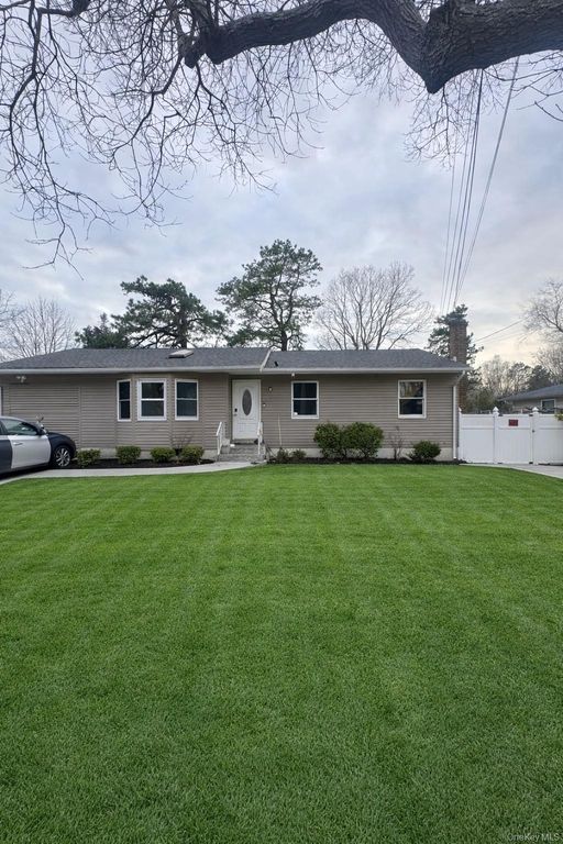 264 N Bicycle Path, Selden, NY 11784