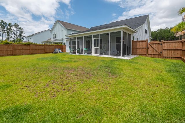 213 Clearblue Loop, Summerville, SC 29486