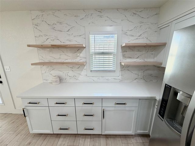 71 Cayenne Common, Lake Jackson, TX 77566