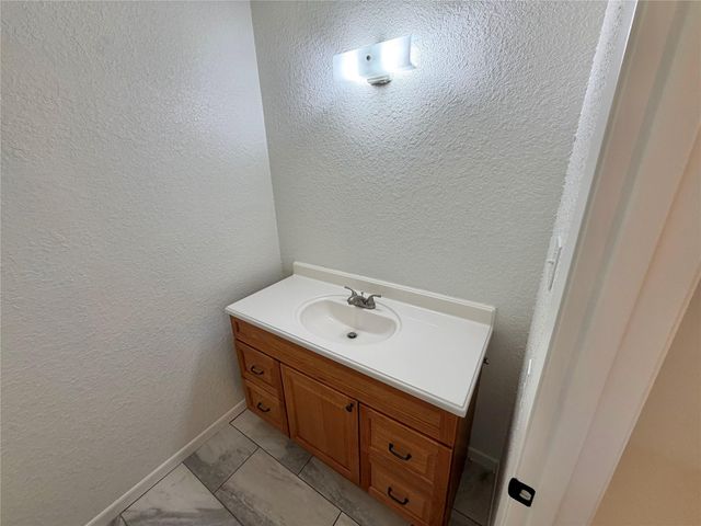 71 Cayenne Common, Lake Jackson, TX 77566