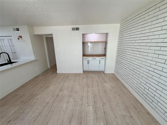 71 Cayenne Common, Lake Jackson, TX 77566
