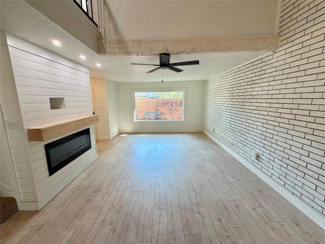 71 Cayenne Common, Lake Jackson, TX 77566