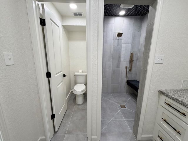 71 Cayenne Common, Lake Jackson, TX 77566