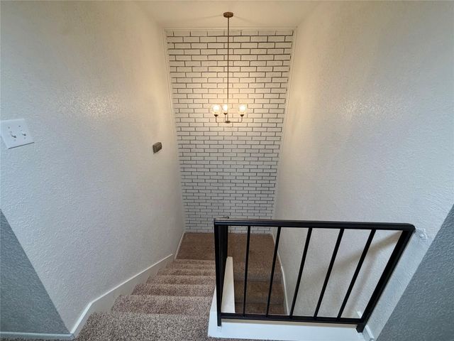 71 Cayenne Common, Lake Jackson, TX 77566