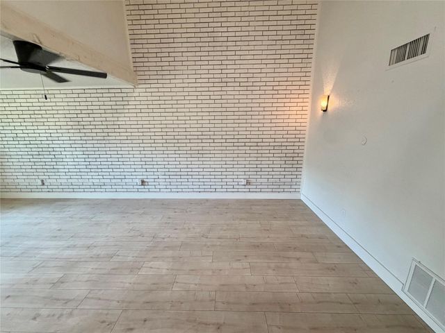 71 Cayenne Common, Lake Jackson, TX 77566
