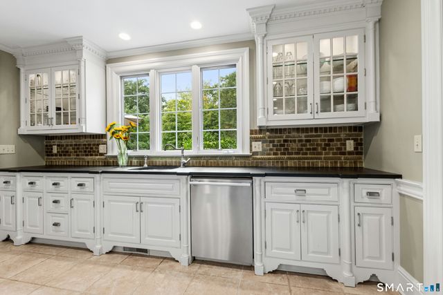 121 Cedar Lane, Ridgefield, CT 06877
