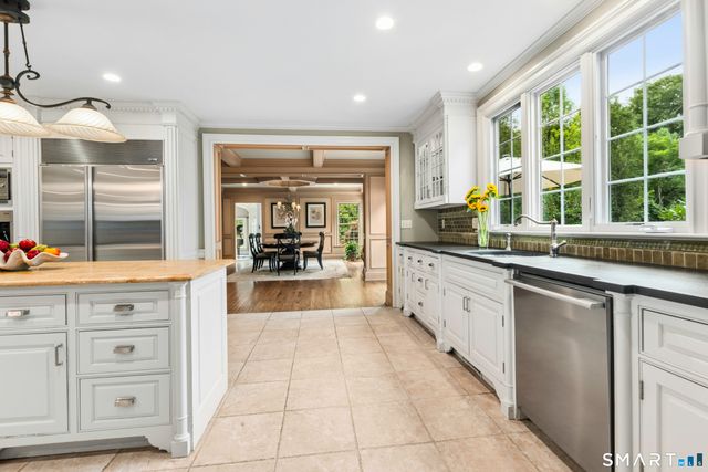 121 Cedar Lane, Ridgefield, CT 06877