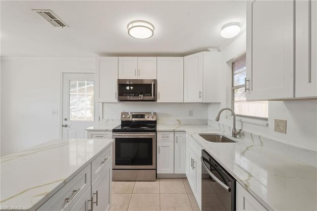 100 Contee DR, Lehigh Acres, FL 33936