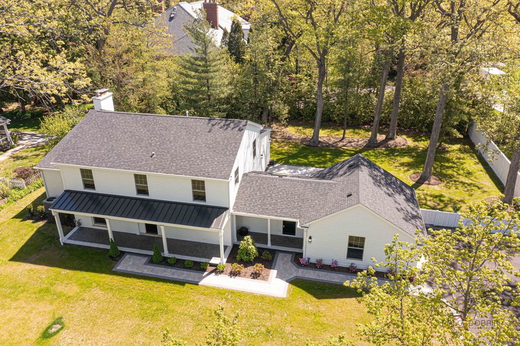 707 Brierhill Road, Deerfield, IL 60015