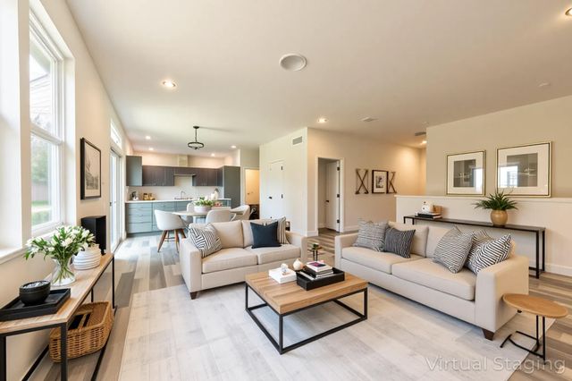 32787 Bradeen Avenue, Paw Paw, MI 49079