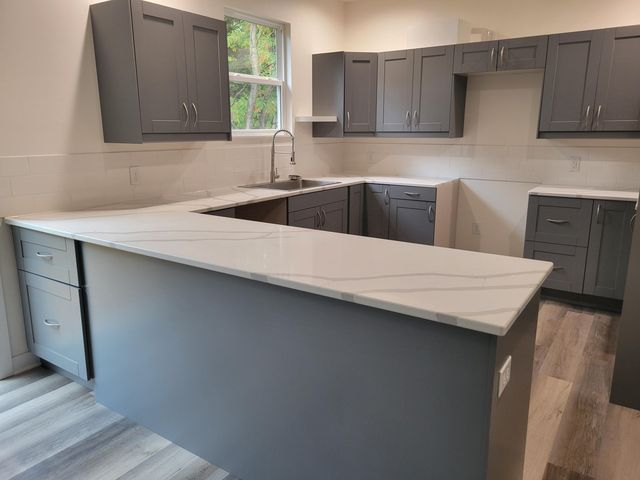 32787 Bradeen Avenue, Paw Paw, MI 49079