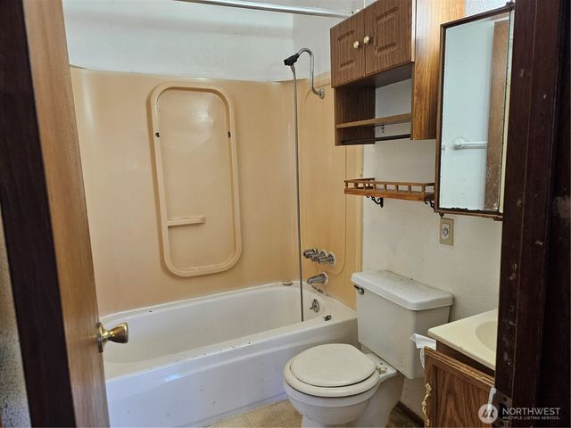 1635 Jackson Street, Shelton, WA 98584