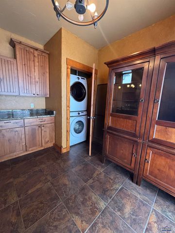 188 OAK RIDGE RD, Spearfish, SD 57783