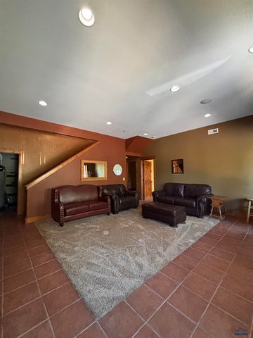 188 OAK RIDGE RD, Spearfish, SD 57783
