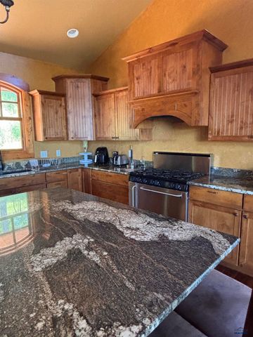 188 OAK RIDGE RD, Spearfish, SD 57783