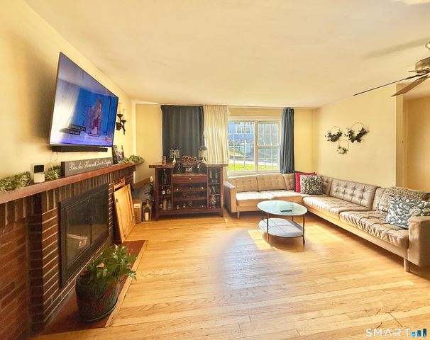 406 Lakeside Drive, Bridgeport, CT 06606