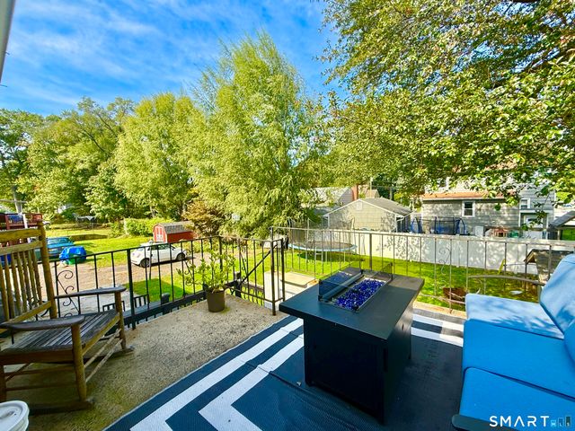 406 Lakeside Drive, Bridgeport, CT 06606