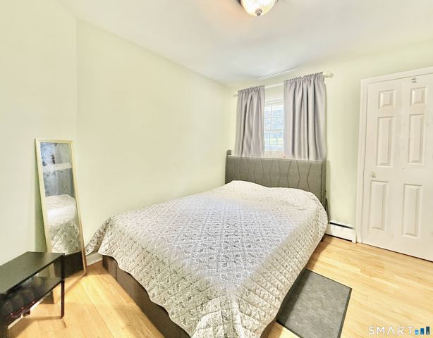 406 Lakeside Drive, Bridgeport, CT 06606