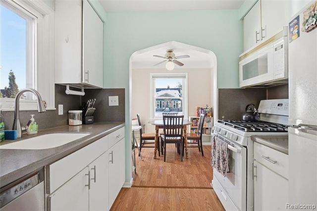 24100 Ross Street, Dearborn, MI 48124