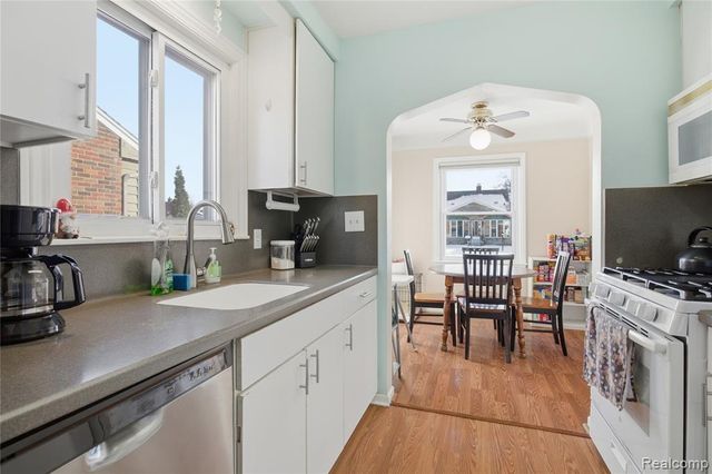 24100 Ross Street, Dearborn, MI 48124