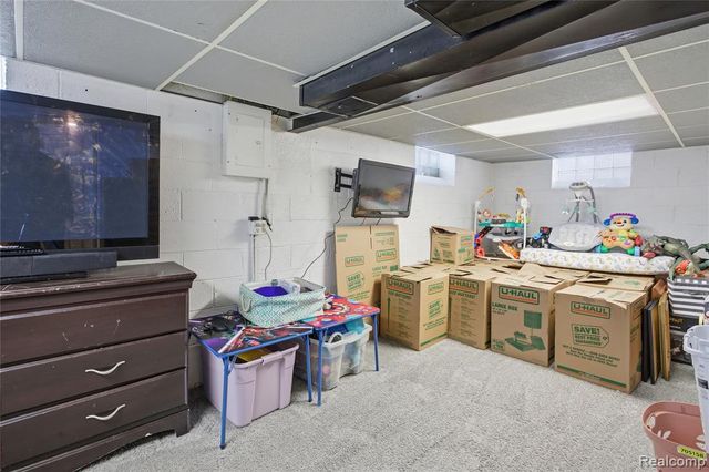 24100 Ross Street, Dearborn, MI 48124