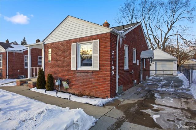 24100 Ross Street, Dearborn, MI 48124