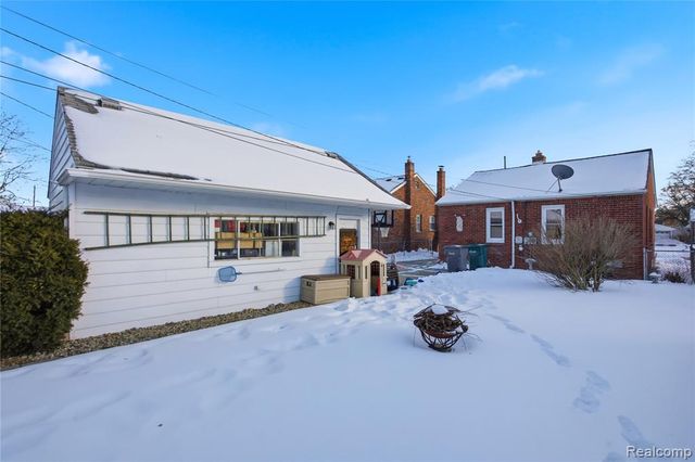 24100 Ross Street, Dearborn, MI 48124