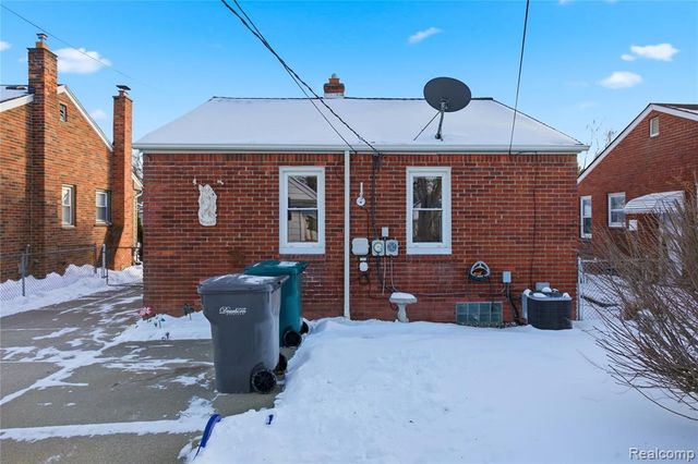 24100 Ross Street, Dearborn, MI 48124