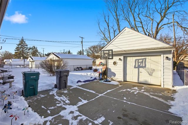 24100 Ross Street, Dearborn, MI 48124