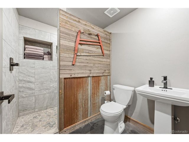 1372 Kenosha Dr, Larkspur, CO 80118