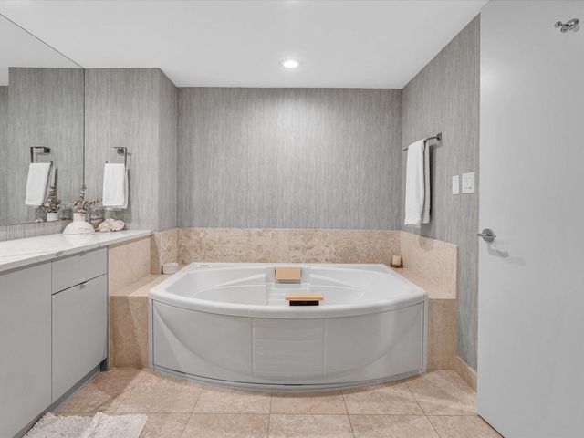 1600 S Ocean Blvd 403, Pompano Beach, FL 33062