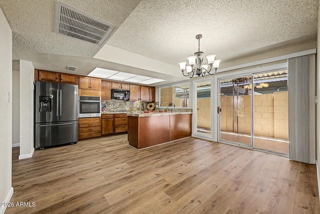 1837 W STELLA Lane, Phoenix, AZ 85015