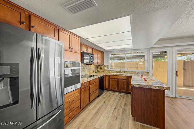 1837 W STELLA Lane, Phoenix, AZ 85015