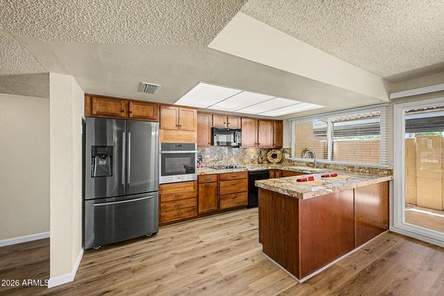 1837 W STELLA Lane, Phoenix, AZ 85015