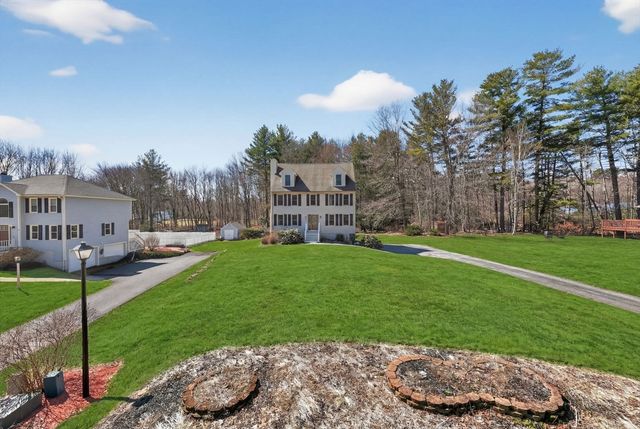 12 Hammond Farm Rd, Haverhill, MA 01832