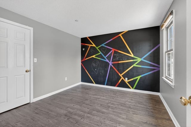 12 Hammond Farm Rd, Haverhill, MA 01832