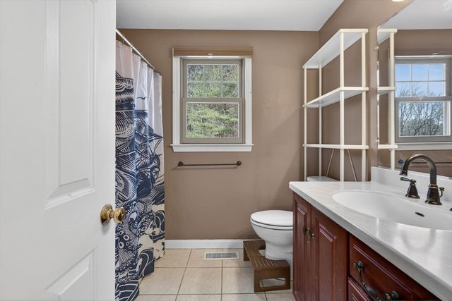 12 Hammond Farm Rd, Haverhill, MA 01832