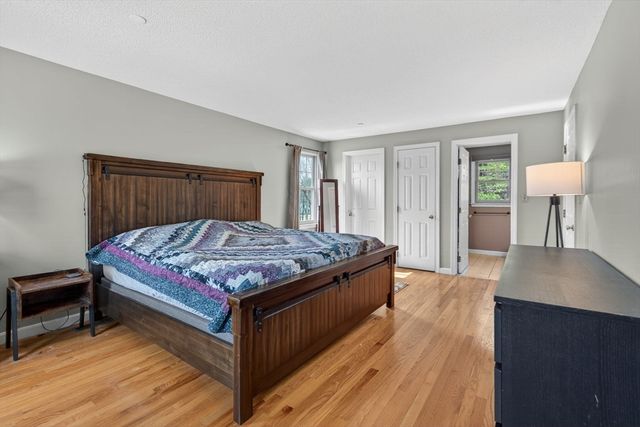 12 Hammond Farm Rd, Haverhill, MA 01832