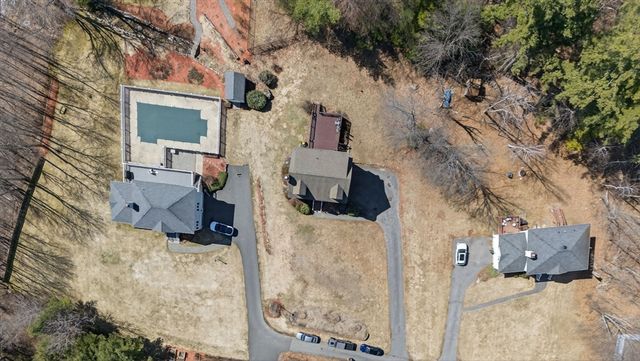 12 Hammond Farm Rd, Haverhill, MA 01832