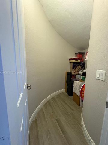 8925 NW 99th Ct, Doral, FL 33178