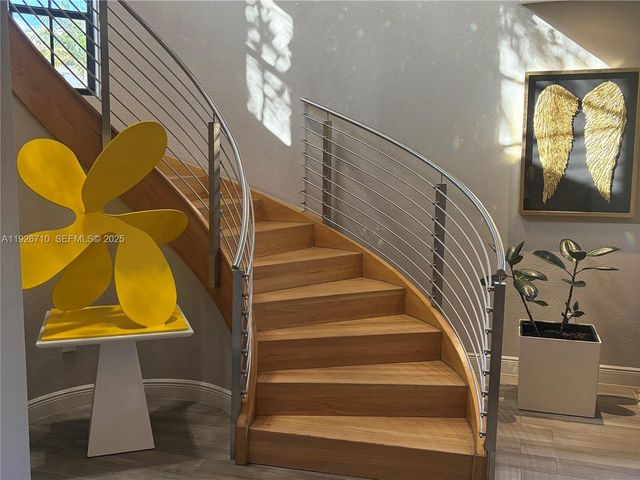 8925 NW 99th Ct, Doral, FL 33178