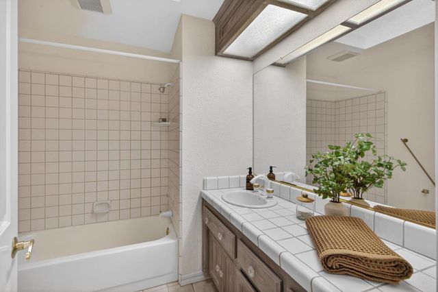 2025 Moonstone Cir, El Dorado Hills, CA 95762