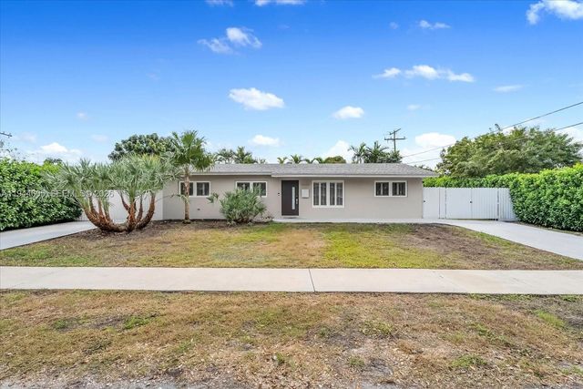 10330 SW 51st St, Miami, FL 33165