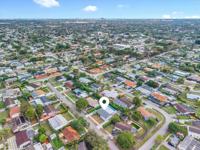 10330 SW 51st St, Miami, FL 33165
