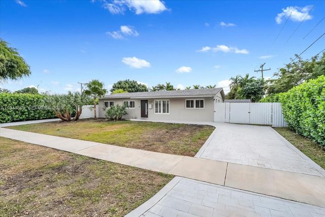 10330 SW 51st St, Miami, FL 33165