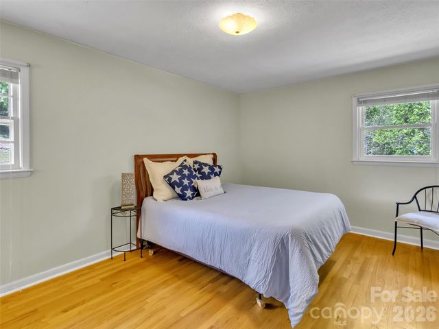 250 Reeves Cove Road, Candler, NC 28715